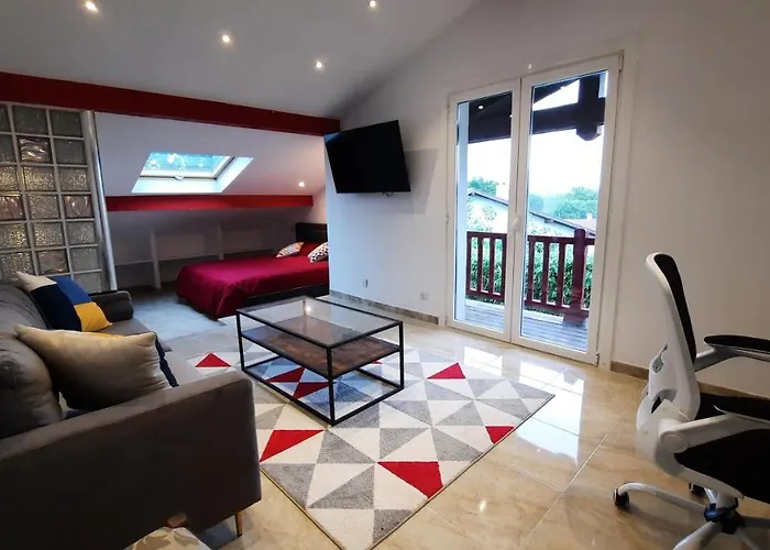 L'etape Basque Bed & Breakfast